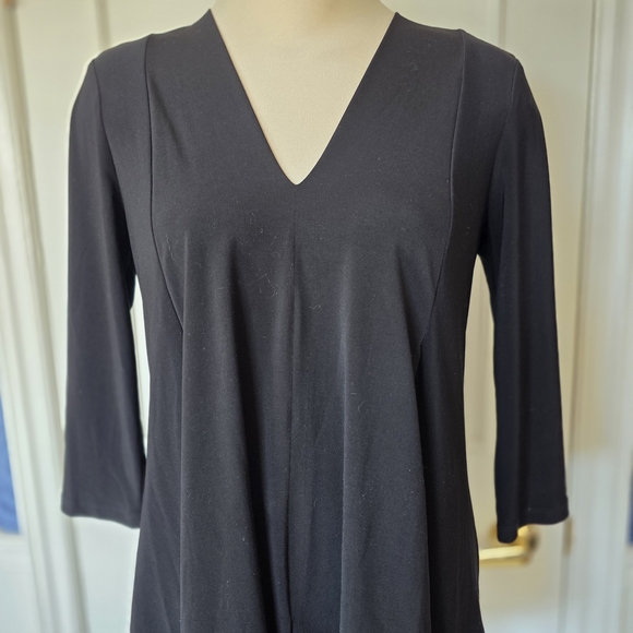 Joseph Ribkoff Black Top Size 6 Sm to Med - Monochrome, lagenlook - Picture 2 of 10